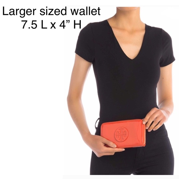 Tory Burch Wallet | Stacked Logo | Patent Leather - Picture 7 of 8